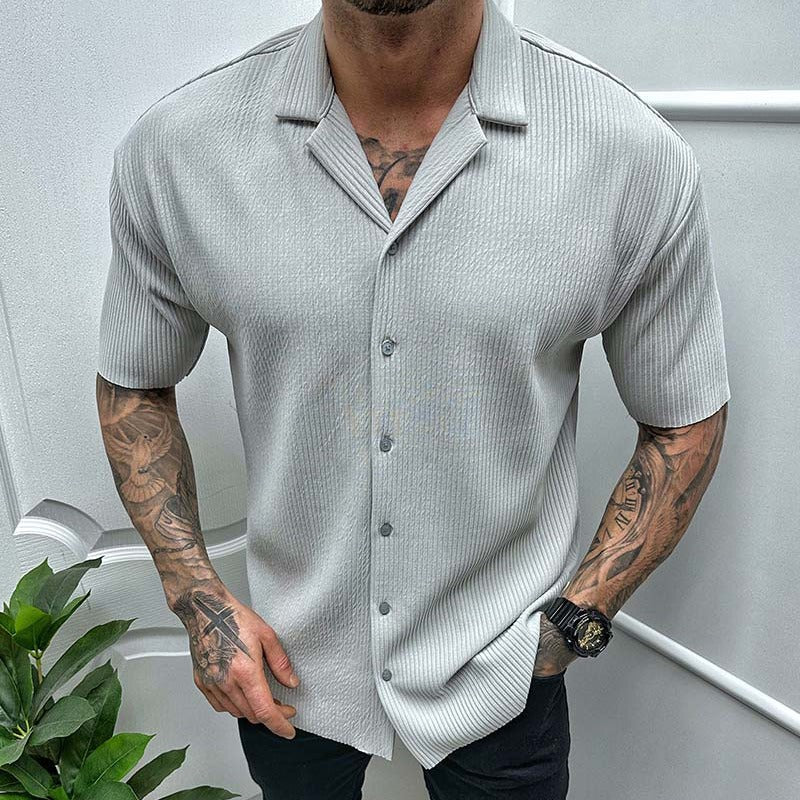 Dit premium T-shirt biedt ultiem comfort en stijl. Gemaakt van een ademende mix van hoogwaardig katoen en polyester voor een zachte en comfortabele pasvorm. Perfect voor diverse gelegenheden - voeg een vleugje verfijning toe aan elke outfit.