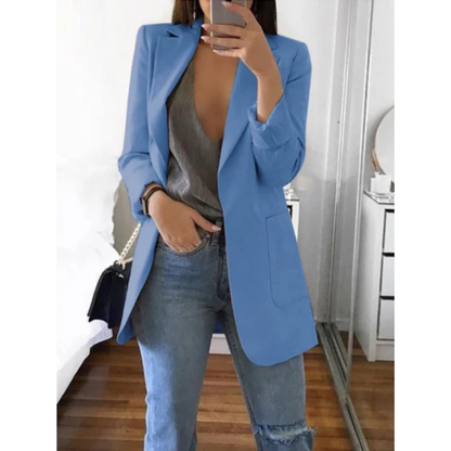 Stijlvolle, op maat gemaakte slim-fit blazer, perfect voor zowel zakelijke als avondlooks. Verkrijgbaar in diverse levendige kleuren en een uitgebreid maatbereik voor een gegarandeerd perfecte pasvorm.