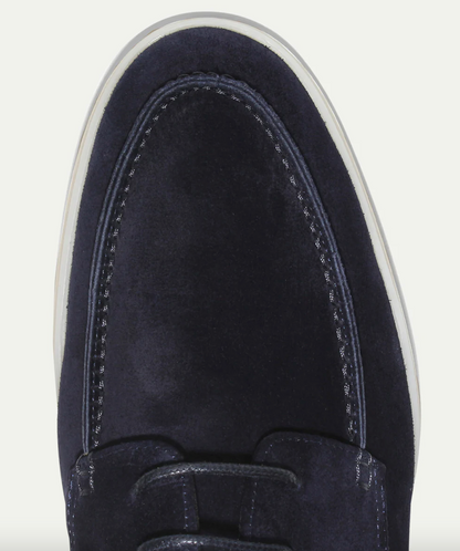 Leren heren loafers - een perfecte combinatie van trendy mode en hoogwaardige kwaliteit. Deze stijlvolle schoenen bieden duurzaamheid, comfort en moeiteloze uitstraling voor elke dag. Ideaal voor het creëren van veelzijdige en elegante ensembles.