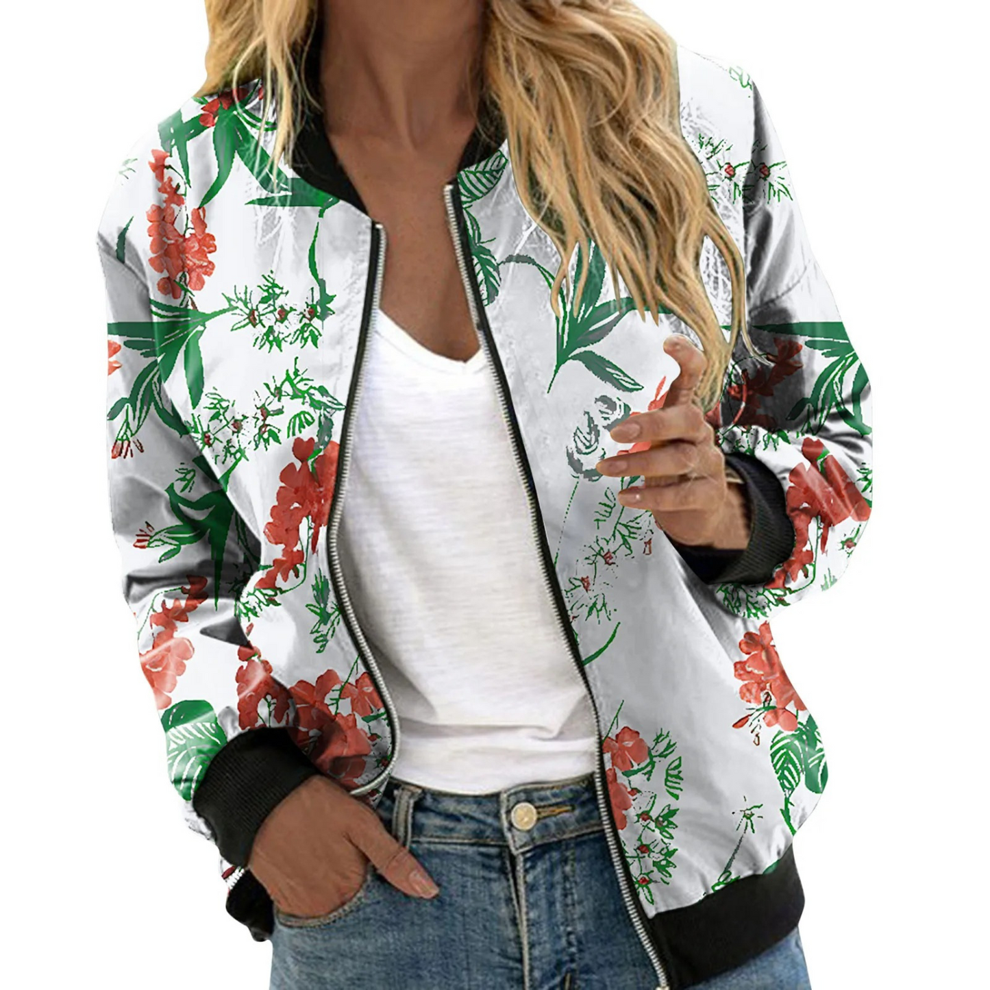 Deze veelzijdige dames bomberjack is perfect voor een trendy en casual look. Met een stijlvolle bloemenprint, opstaande kraag met rits, en lichtgewicht en ademend materiaal is dit jack ideaal voor de zomer.