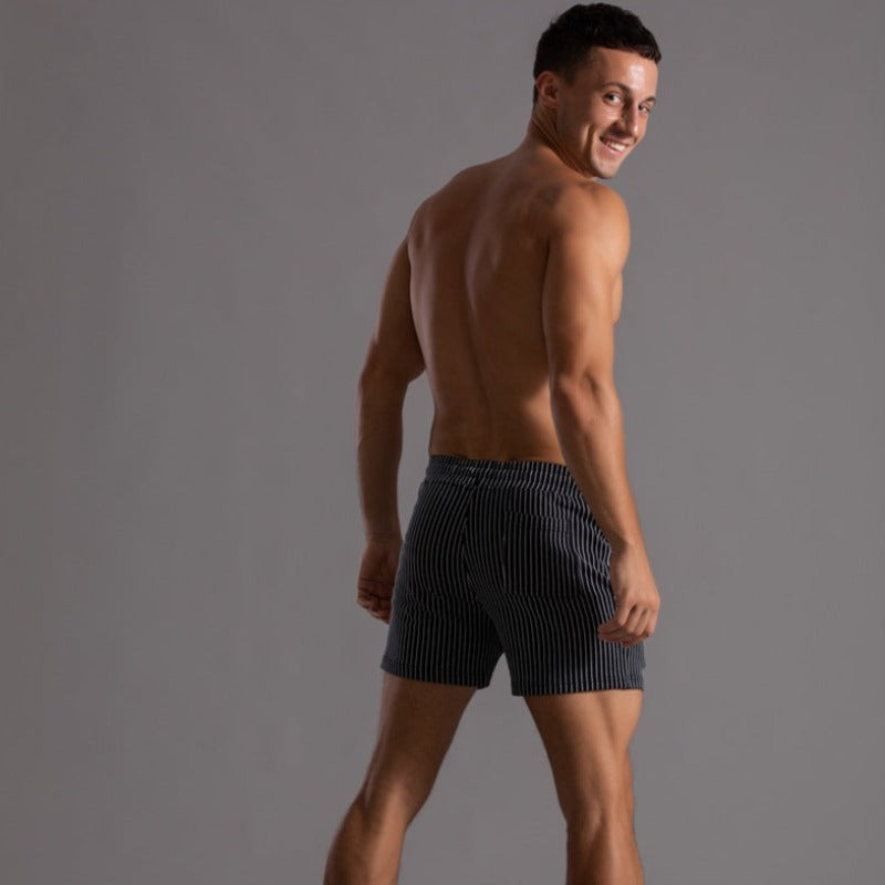 Super-stretch fitness shorts voor heren - ultieme flexibiliteit en comfort voor diverse soorten workouts en ontspanning.