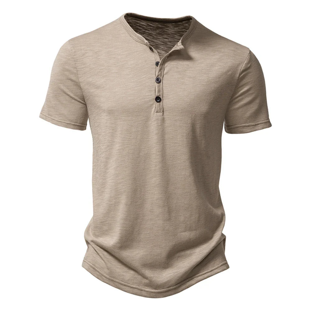 Stijlvolle heren T-shirt met Henley kraag - perfect voor een trendy toevoeging aan je outfit. Gemaakt van hoogwaardige materialen voor langdurig comfort en voorzien van een prachtige pasvorm voor een stijlvolle look.