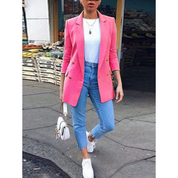 Lange damesblazer - een tijdloze toevoeging aan je garderobe. Deze blazer biedt veelzijdigheid, comfortabel materiaal, een stijlvol ontwerp en een perfecte pasvorm voor een moeiteloze en elegante uitstraling.