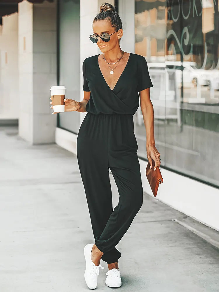 Stijlvolle Zwarte Jumpsuit met Korte Mouwen en Elastische Taille