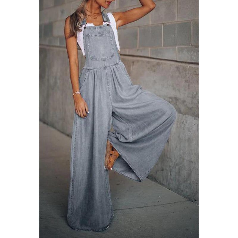 Dames denim jumpsuit - de ultieme mix van comfort en fashion. Maak een trendy statement met deze stijlvolle en zelfverzekerde jumpsuit, gemaakt van ultracomfortabele denim stof. Perfect voor een moeiteloos fashionable uitstraling.