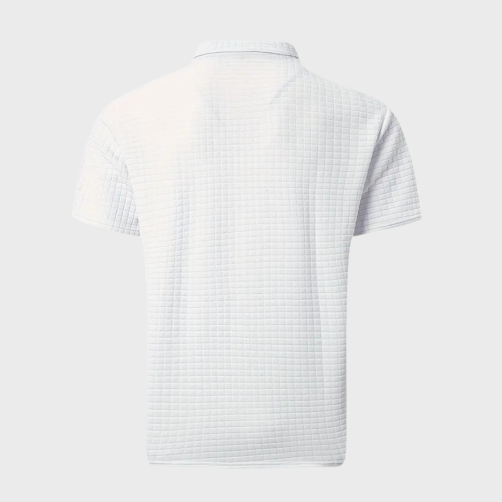 Heren poloshirt dat comfort en stijl combineert voor een verzorgde uitstraling bij elke gelegenheid. Gemaakt van hoogwaardige materialen, heeft een tijdloos ontwerp en is veelzijdig te stylen voor zowel informele als formele looks. Verkrijgbaar in diverse stijlvolle kleuren.