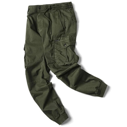 Lange cargo-broek voor heren, ideaal voor een stoere en utilitaire uitstraling in je dagelijkse kledingstijl. Gemaakt van duurzame materialen voor langdurig comfort.