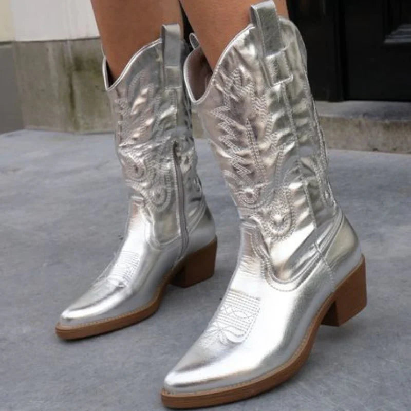 Metallic cowboy laarzen - een perfecte combinatie van elegantie en trendy fashion. Met een vleugje glamour, comfortabel design en veelzijdige styling-opties zijn deze laarzen ideaal voor dagelijks gebruik. Maattabel beschikbaar als richtlijn voor verschillende EU maten.