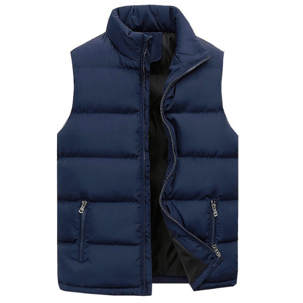 Stijlvolle gewatteerde heren bodywarmer gemaakt van waterafstotend materiaal voor ultiem comfort en trendy uitstraling, ongeacht de weersomstandigheden. Combineerbaar met diverse outfits voor een fashionable look bij elke gelegenheid.