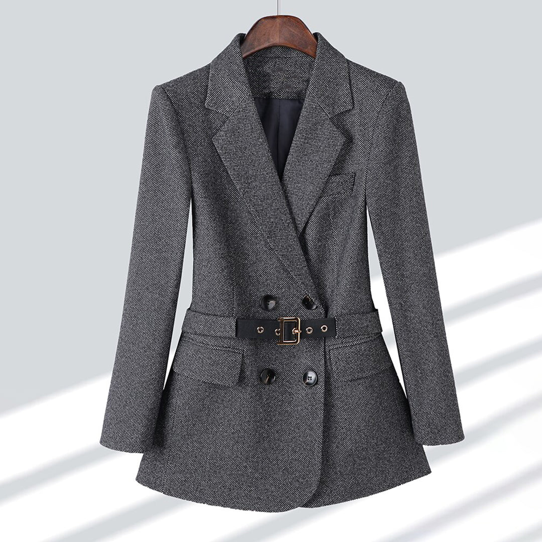 Loïs | Stijlvolle blazer met riem in de kleur Grijs voor dames in Formal stijl ideaal voor de herfst.