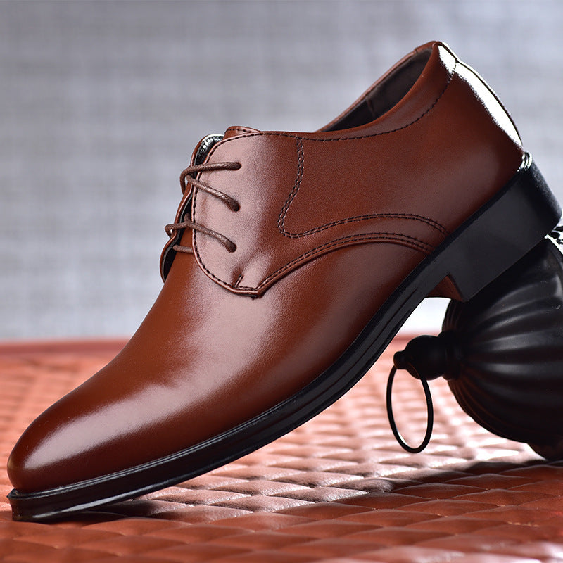 Stijlvolle en comfortabele nette veterschoenen, gemaakt van hoogwaardig matleer. Ideaal voor diverse gelegenheden en een must-have voor kwaliteit en elegantie.