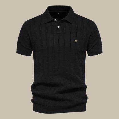 Stijl en comfort komen samen in deze merino polo met korte mouwen. Gemaakt van premium merinowol voor ademendheid, zachtheid en veelzijdige stijlopties, is dit een must-have voor iedere herengarderobe.