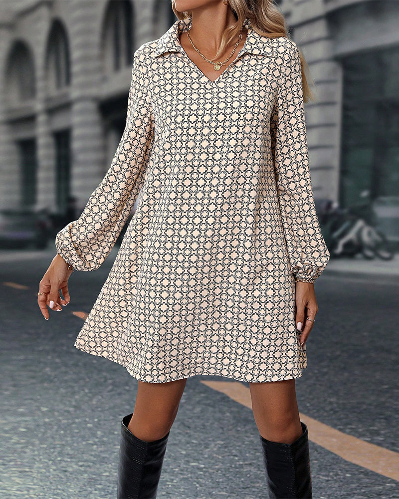 Jurkje met lange mouwen, print en revers in de kleur Beige voor dames in stijl ideaal voor de herfst.
